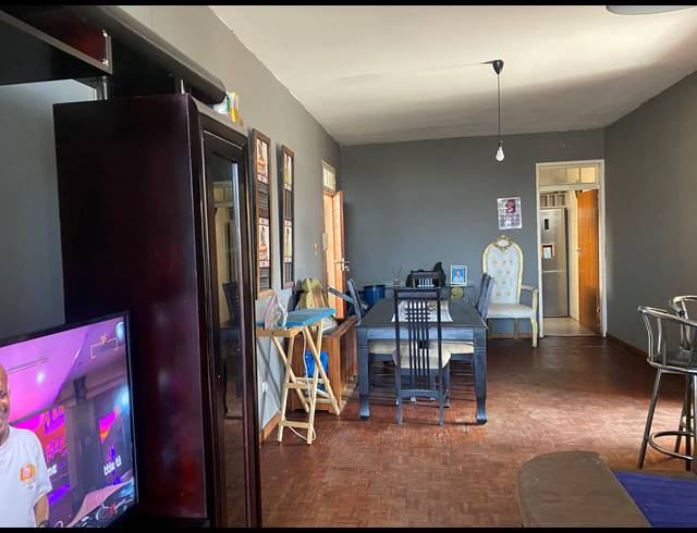 2 BEDROOM TOWNHOUSE FOR SALE IN LORENTZVILLE